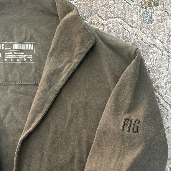 Cool Eco-Friendly Cropped Bolero Top (designed in Montreal) - Picture 4 of 8